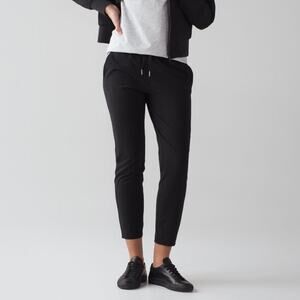Lululemon On The Fly Pant *Woven 28" in Black (First Release) Women’s Size 4